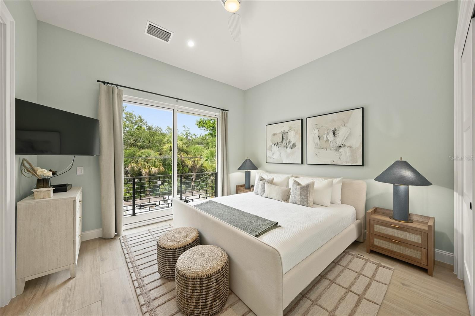 Sarasota, Florida, 34242, United States, 4 Bedrooms Bedrooms, ,5 BathroomsBathrooms,Residential,Active,1922294