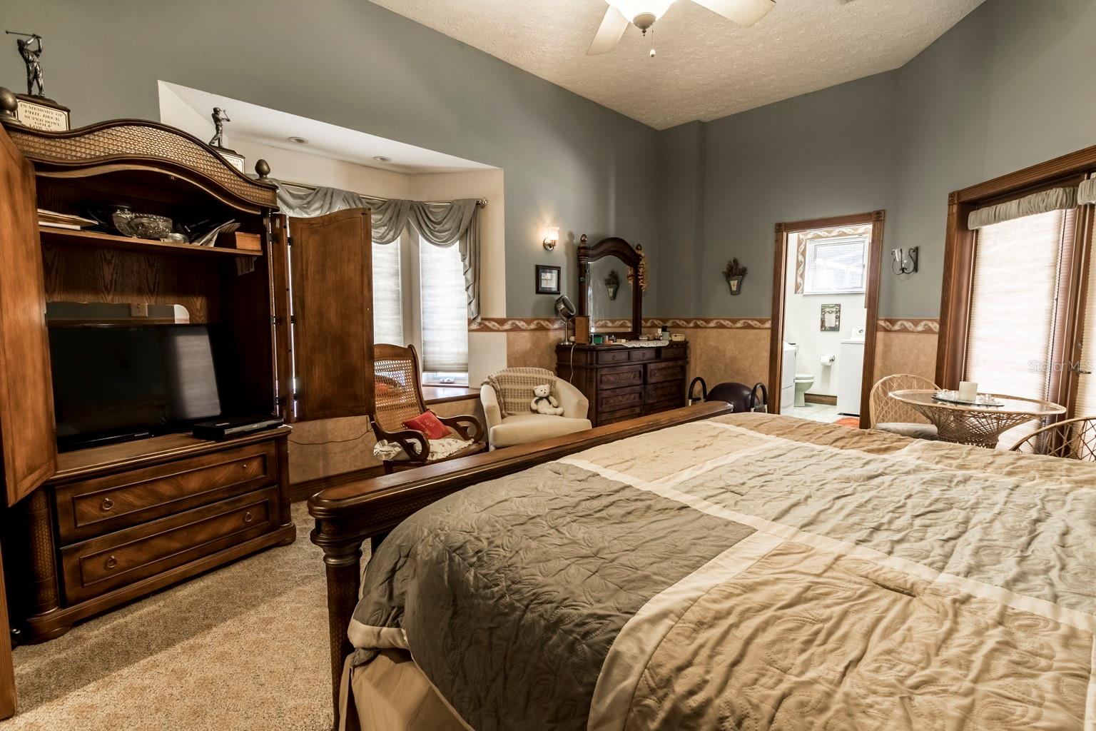 New Port Richey, Florida, 34654, United States, 4 Bedrooms Bedrooms, ,5 BathroomsBathrooms,Residential,Active,1963410