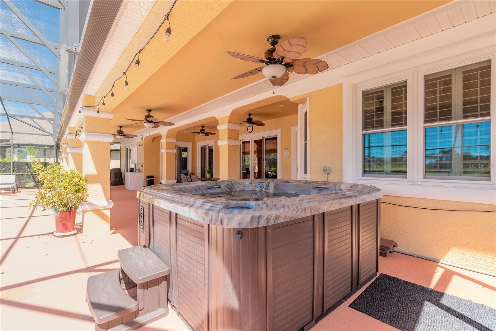 Daytona Beach, Florida, 32124, United States, 5 Bedrooms Bedrooms, ,4 BathroomsBathrooms,Residential,Active,1945086