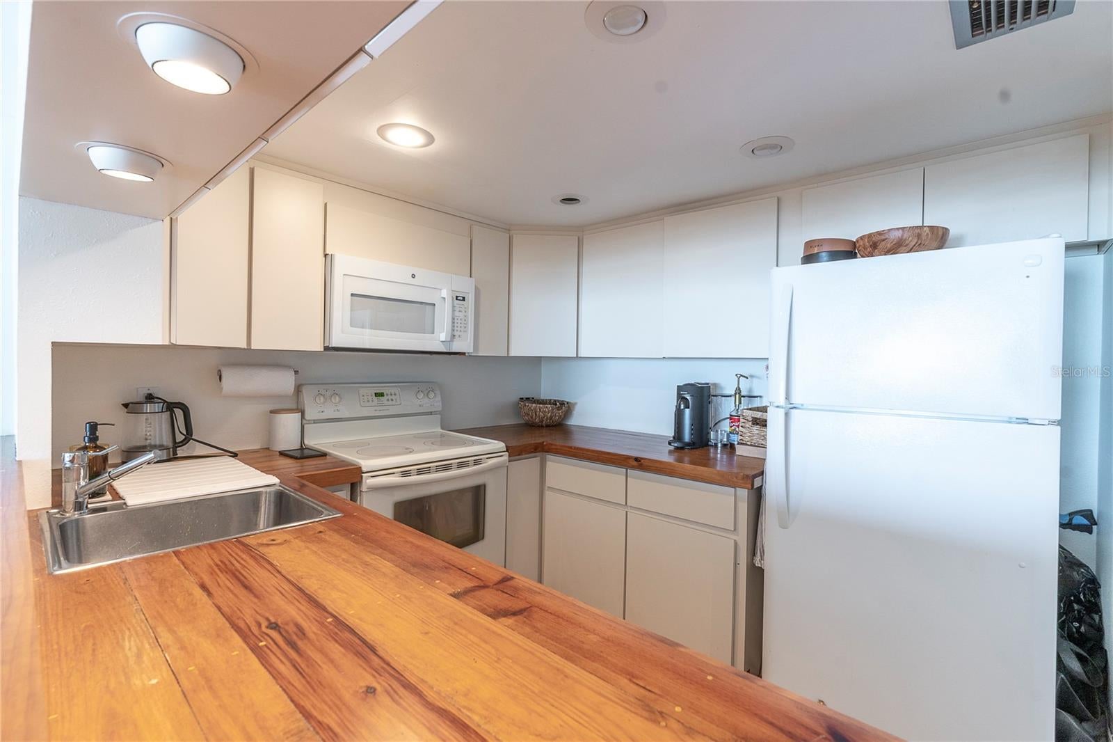 St Pete Beach, Florida, 33706, United States, 2 Bedrooms Bedrooms, ,2 BathroomsBathrooms,Residential,Active,2010538