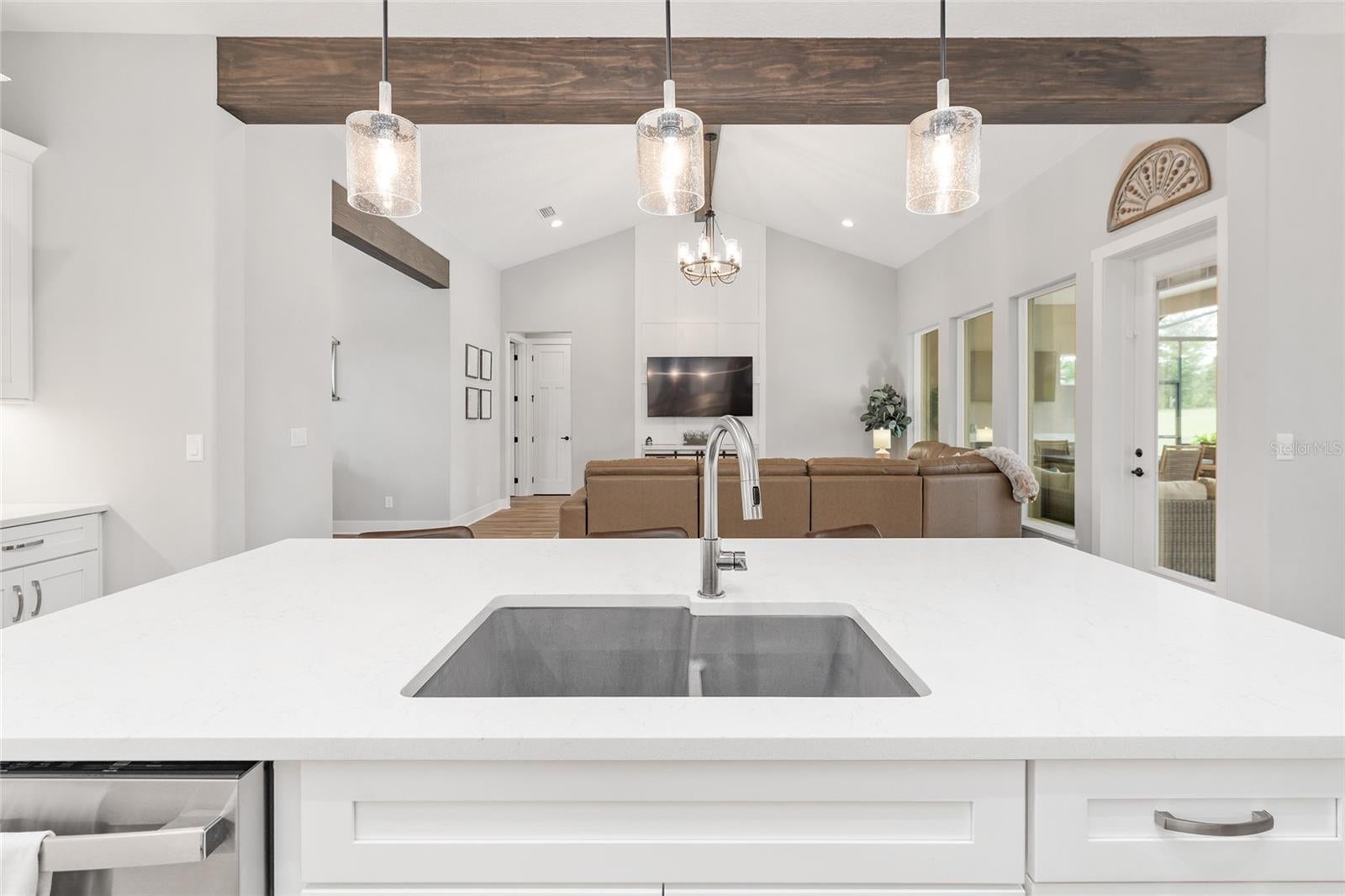 Oxford, Florida, 34484, United States, 4 Bedrooms Bedrooms, ,3 BathroomsBathrooms,Residential,Active,1936399