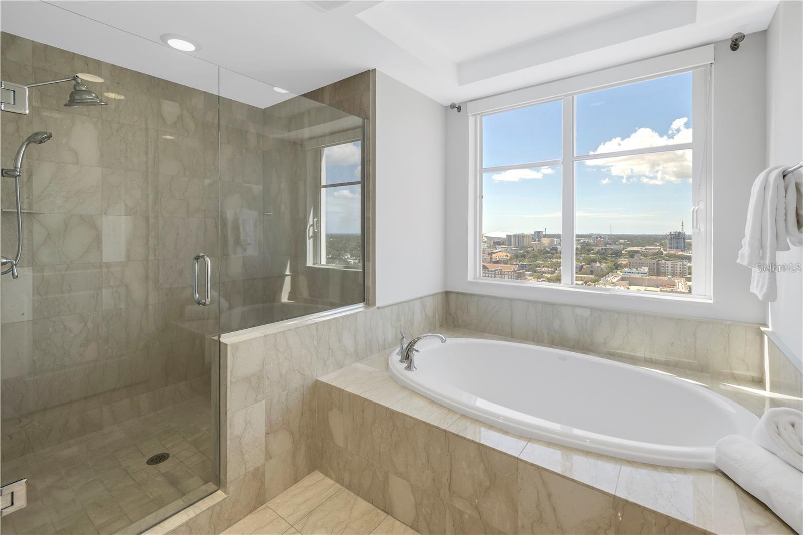 St Petersburg, Florida, 33701, United States, 2 Bedrooms Bedrooms, ,3 BathroomsBathrooms,Residential,Active,1888963