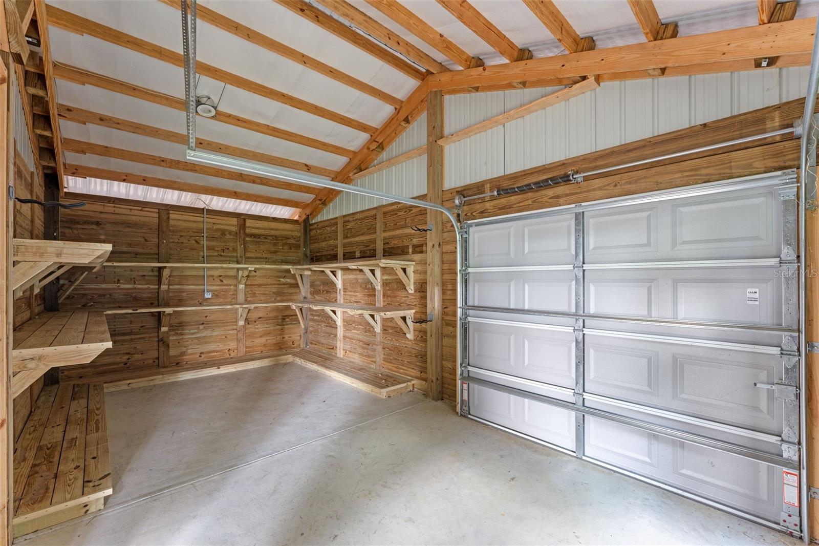 Eustis, Florida, 32736, United States, 4 Bedrooms Bedrooms, ,5 BathroomsBathrooms,Residential,Active,1929677