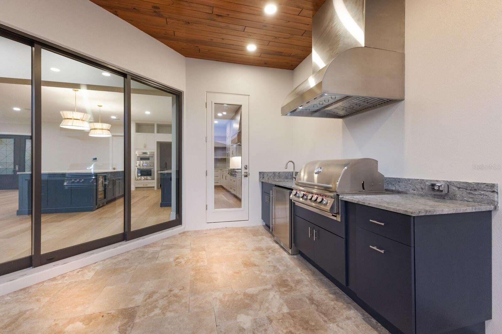 Sarasota, Florida, 34242, United States, 4 Bedrooms Bedrooms, ,6 BathroomsBathrooms,Residential,Active,1941333