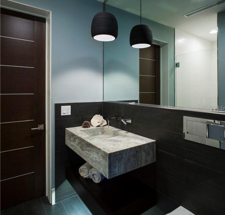 St Petersburg, Florida, 33704, United States, 4 Bedrooms Bedrooms, ,4 BathroomsBathrooms,Residential,Active,2007191