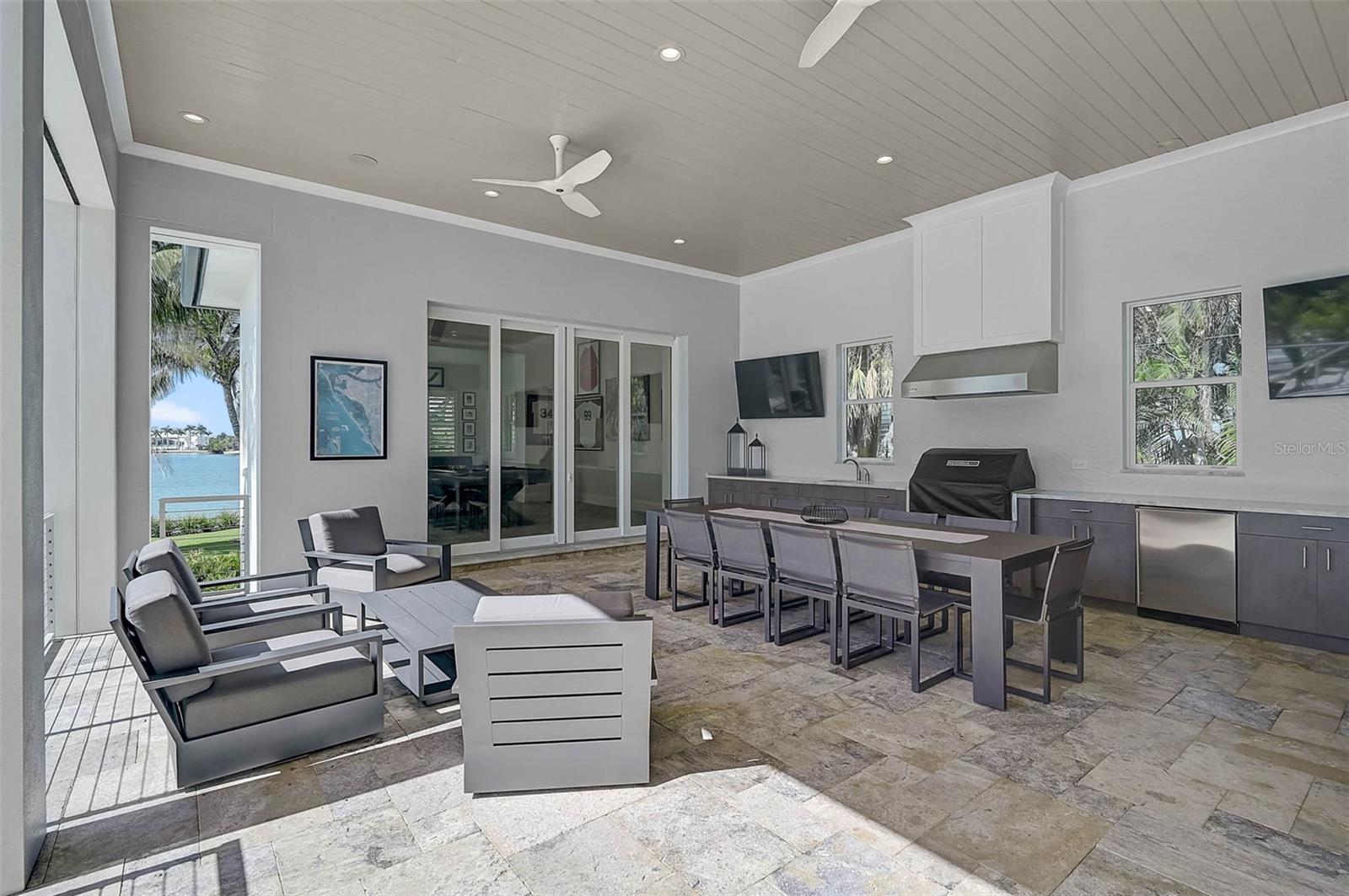 Sarasota, Florida, 34236, United States, 5 Bedrooms Bedrooms, ,6 BathroomsBathrooms,Residential,Active,1972132