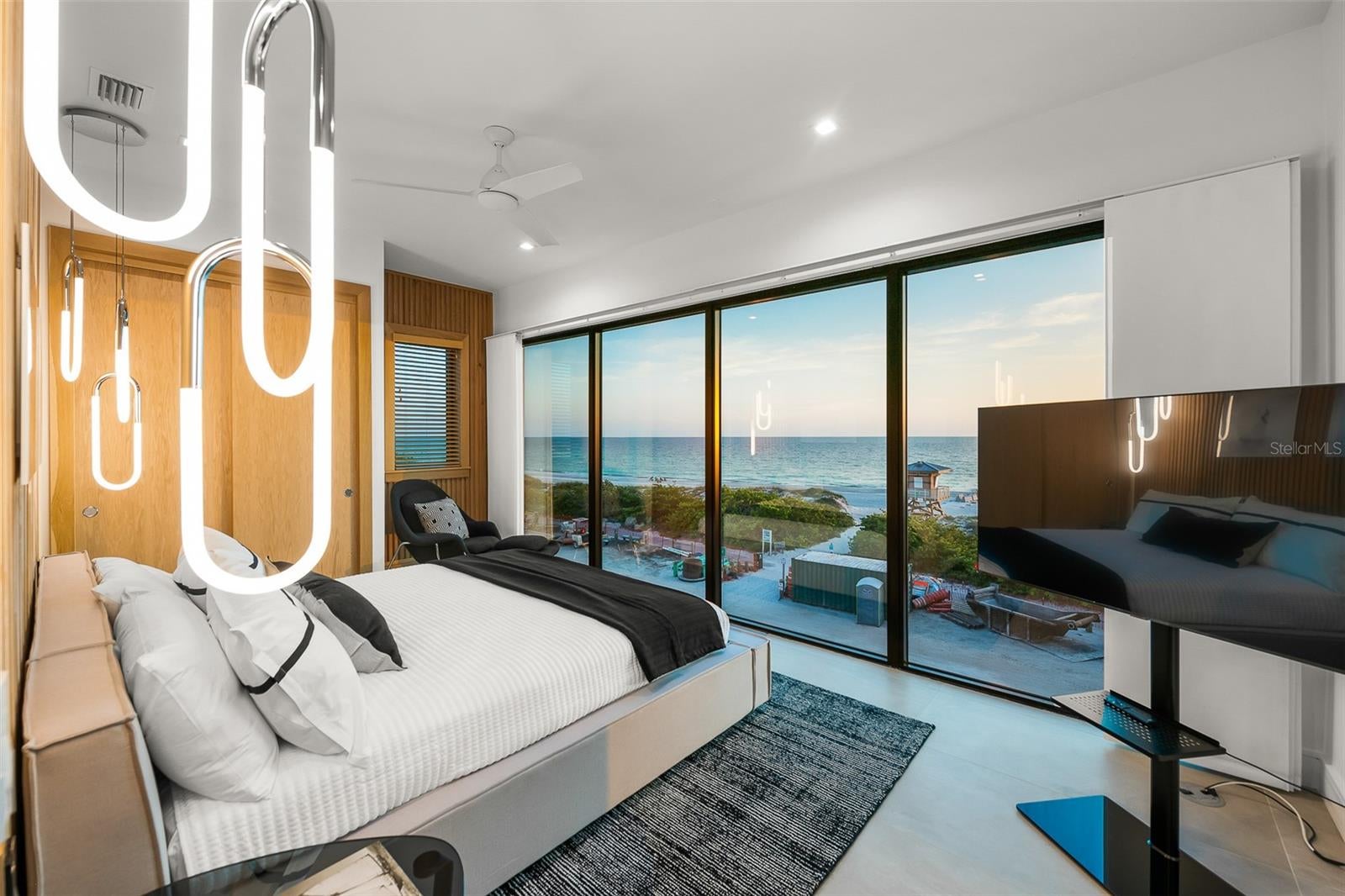 Bradenton Beach, Florida, 34217, United States, ,6 BathroomsBathrooms,Residential,Active,1829944