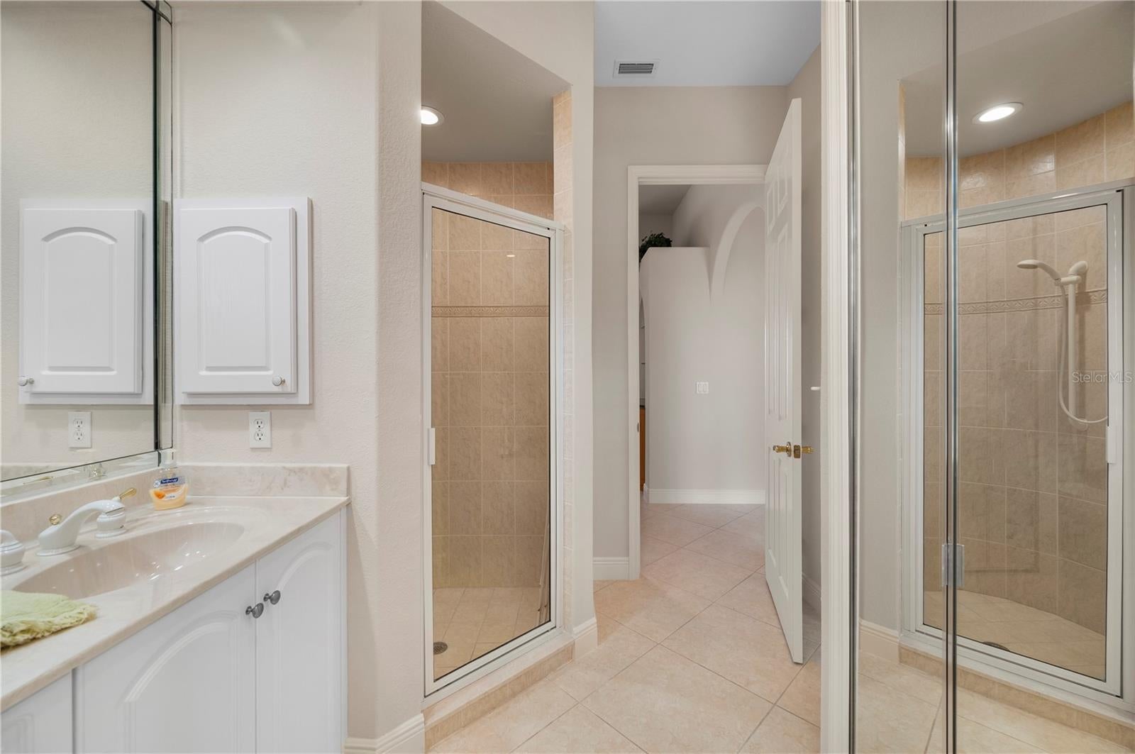 Punta Gorda, Florida, 33950, United States, 5 Bedrooms Bedrooms, ,5 BathroomsBathrooms,Residential,Active,2007175