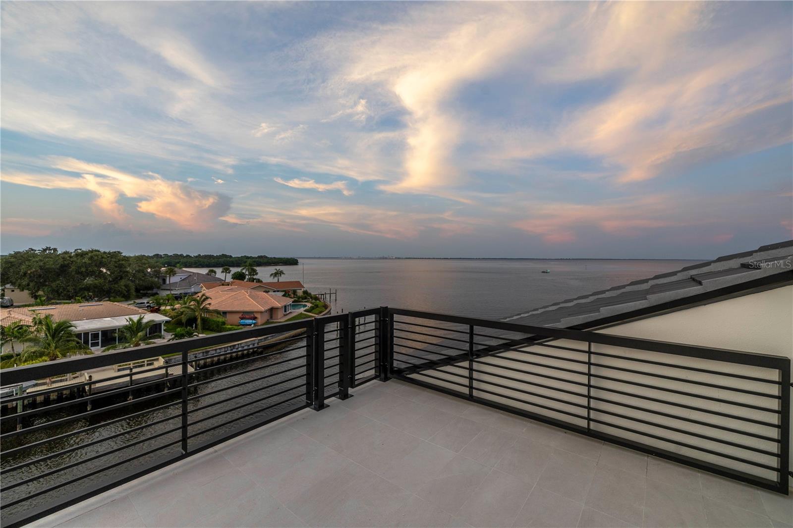 St Petersburg, Florida, 33703, United States, 5 Bedrooms Bedrooms, ,6 BathroomsBathrooms,Residential,Active,1703441