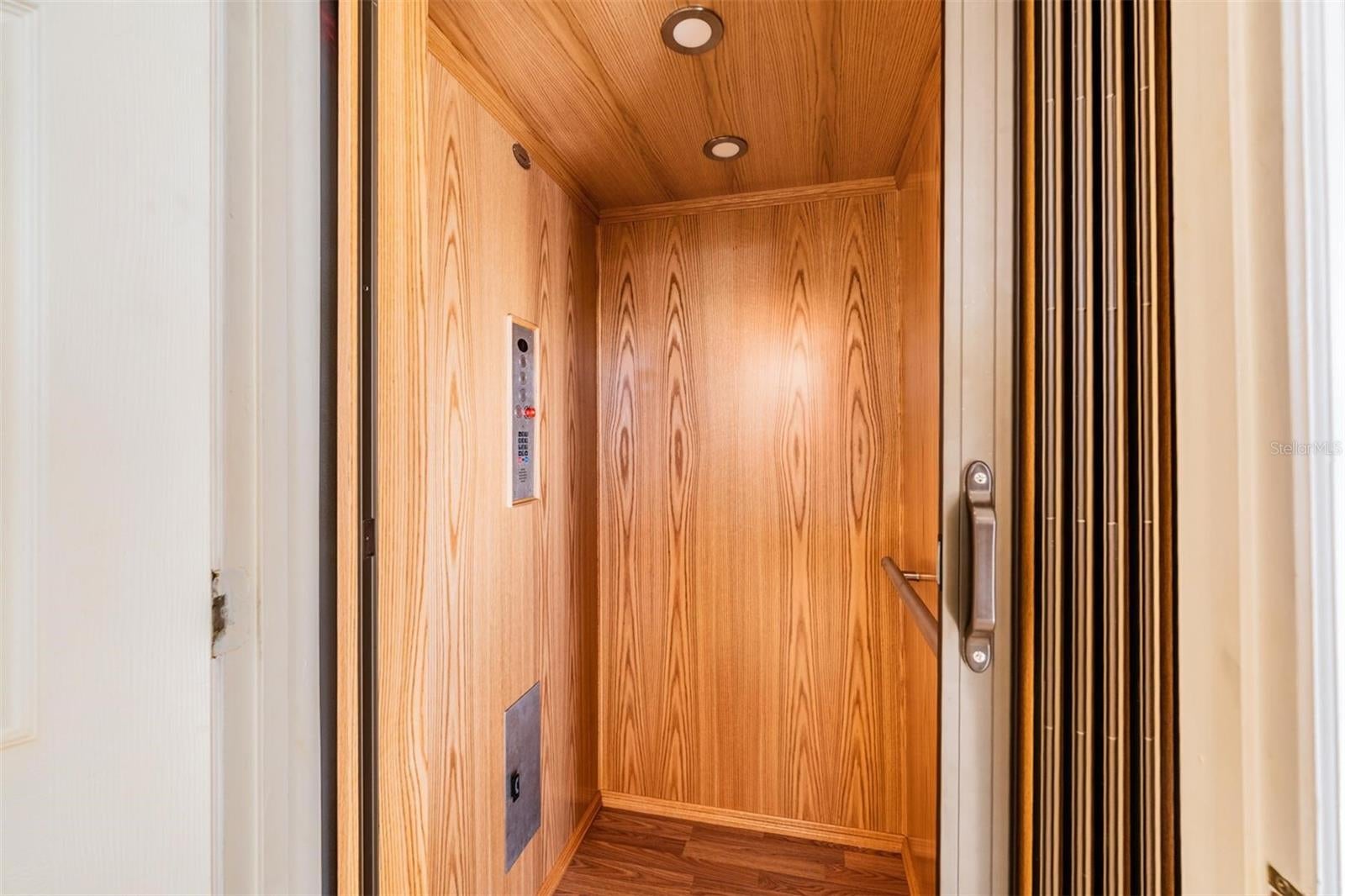 Crystal Beach, Florida, 34681, United States, 4 Bedrooms Bedrooms, ,6 BathroomsBathrooms,Residential,Active,1987215