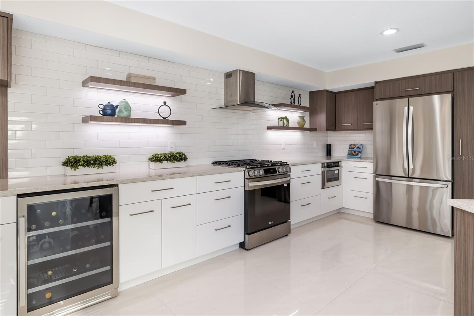 Sarasota, Florida, 34236, United States, 3 Bedrooms Bedrooms, ,4 BathroomsBathrooms,Residential,Active,2007150