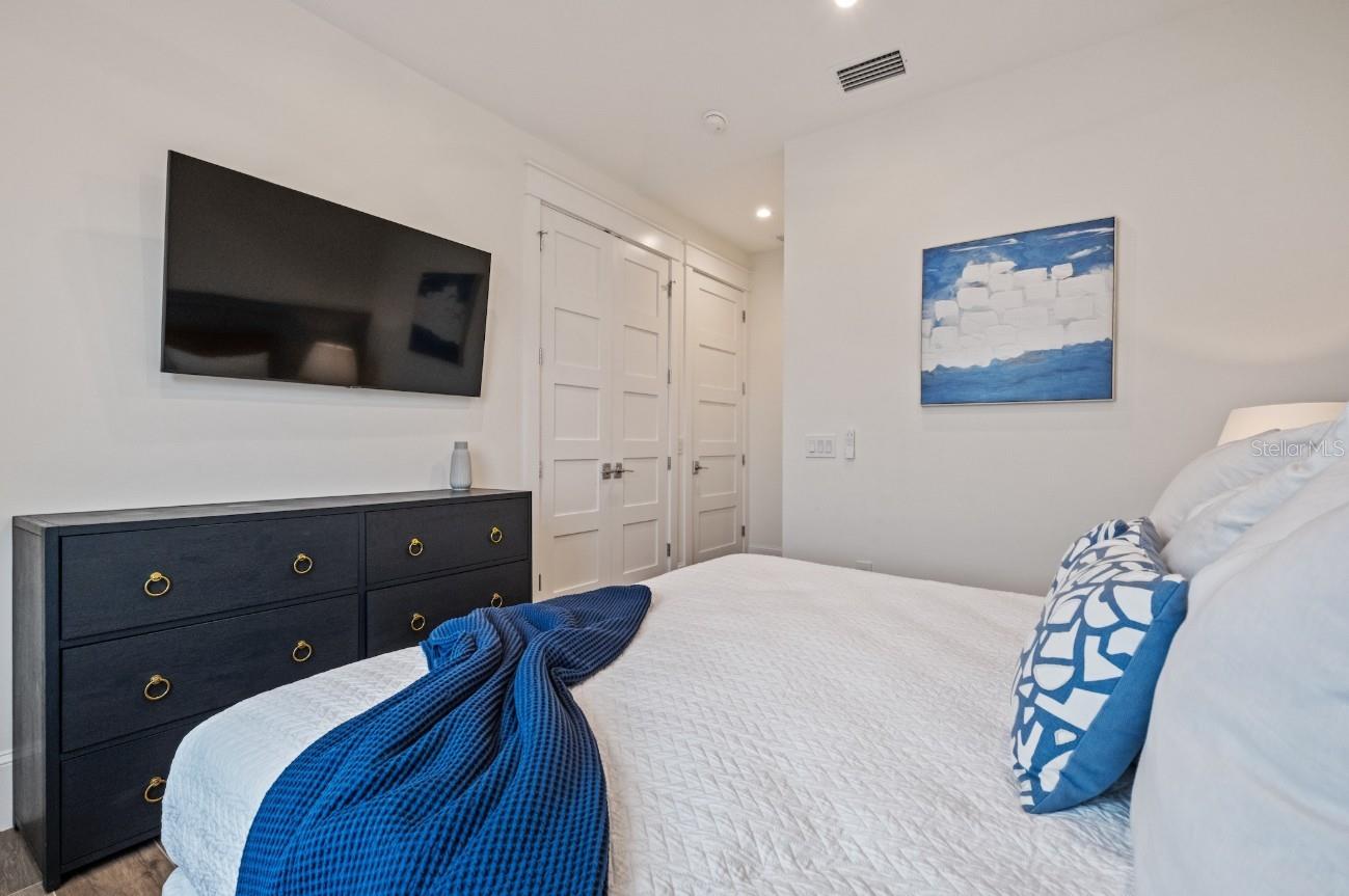 Anna Maria, Florida, 34216, United States, 6 Bedrooms Bedrooms, ,7 BathroomsBathrooms,Residential,Active,1988729