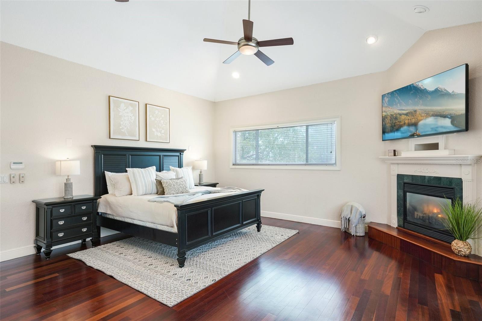 St Petersburg, Florida, 33703, United States, 5 Bedrooms Bedrooms, ,3 BathroomsBathrooms,Residential,Active,2051998