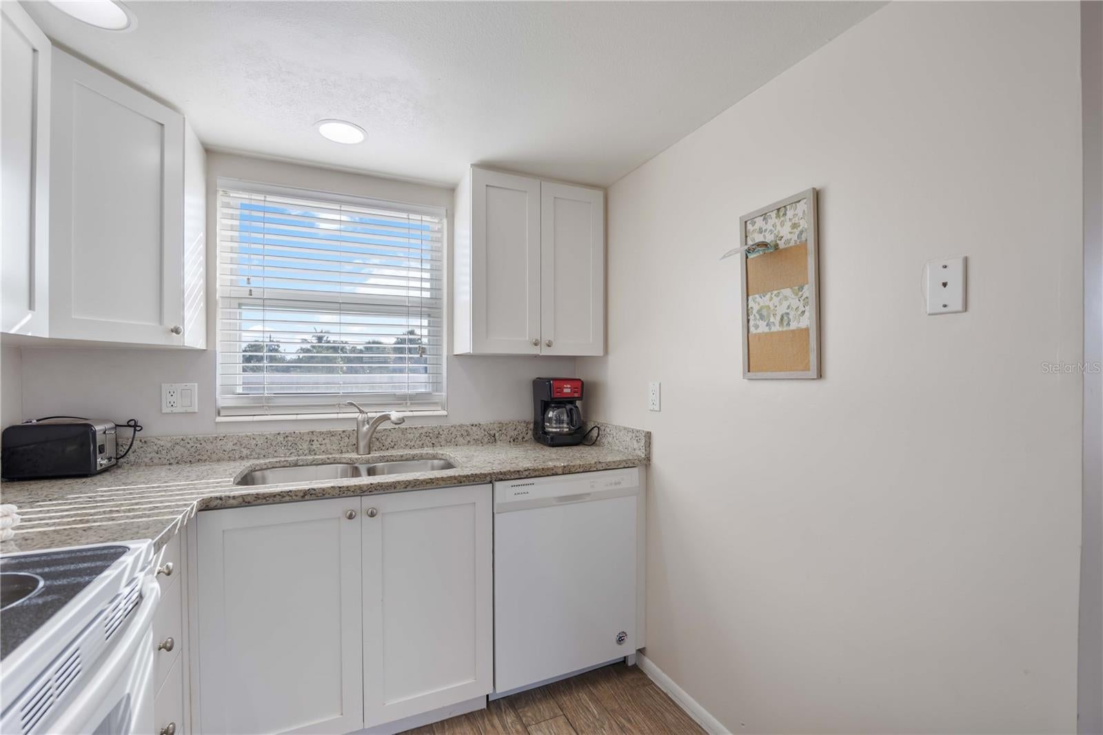 Sarasota, Florida, 34242, United States, 4 Bedrooms Bedrooms, ,3 BathroomsBathrooms,Residential,Active,1905468