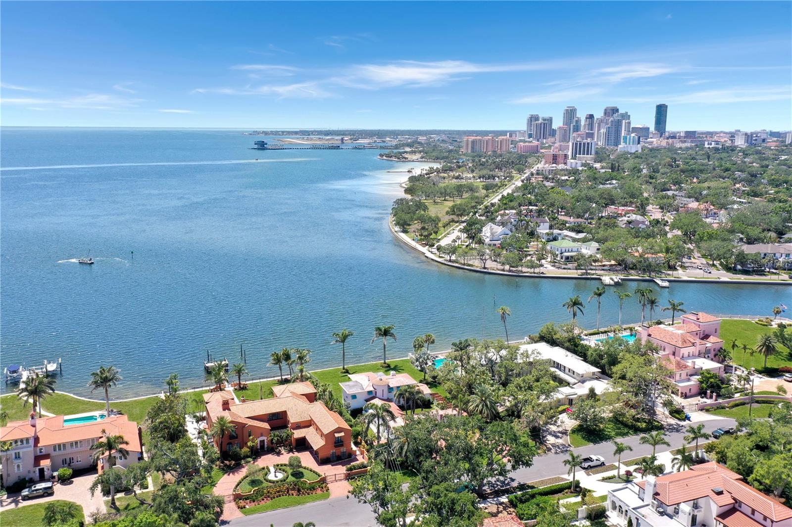 St Petersburg, Florida, 33704, United States, 6 Bedrooms Bedrooms, ,7 BathroomsBathrooms,Residential,Active,1871834