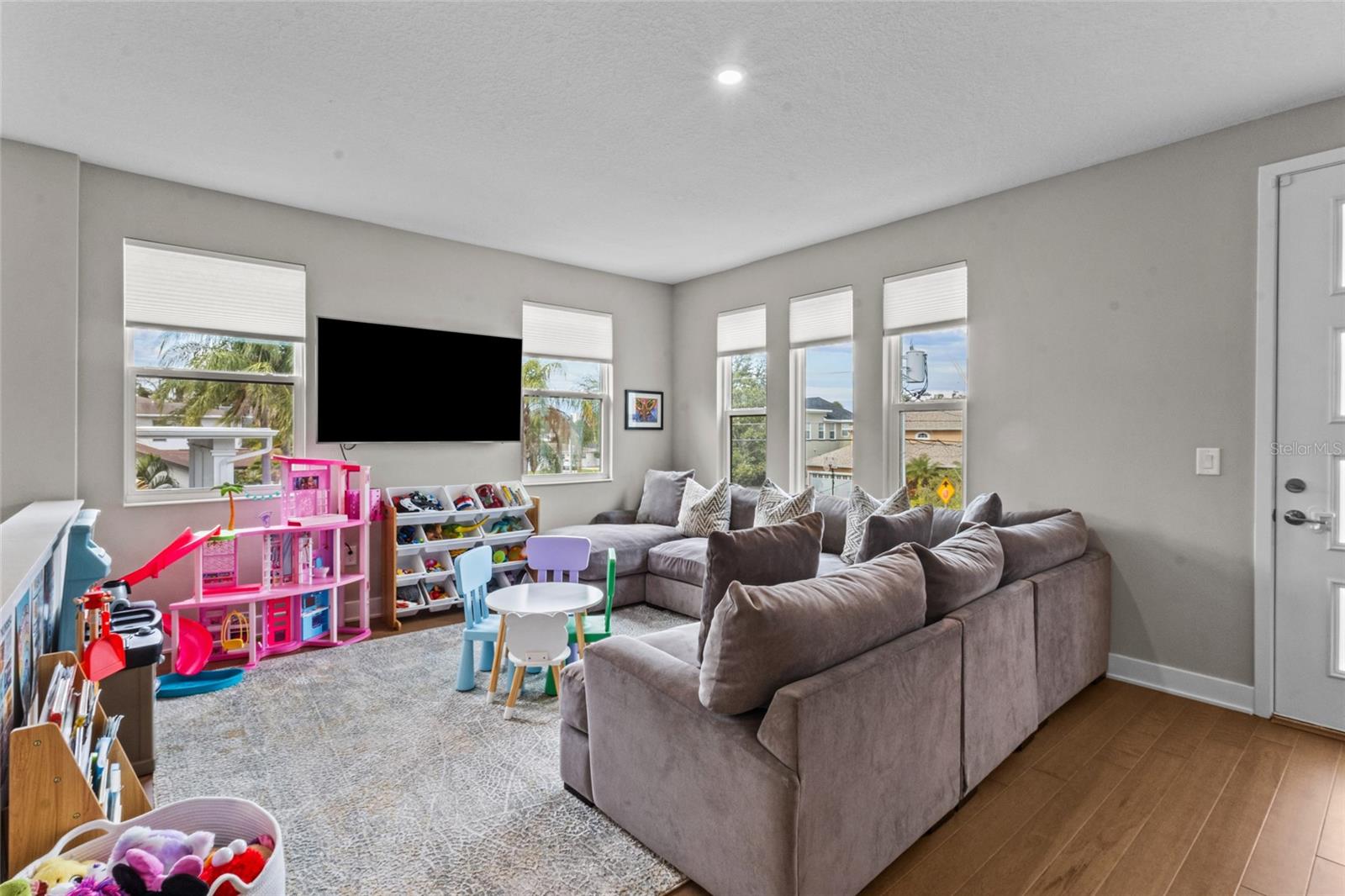 Tampa, Florida, 33609, United States, 4 Bedrooms Bedrooms, ,4 BathroomsBathrooms,Residential,Active,2010143