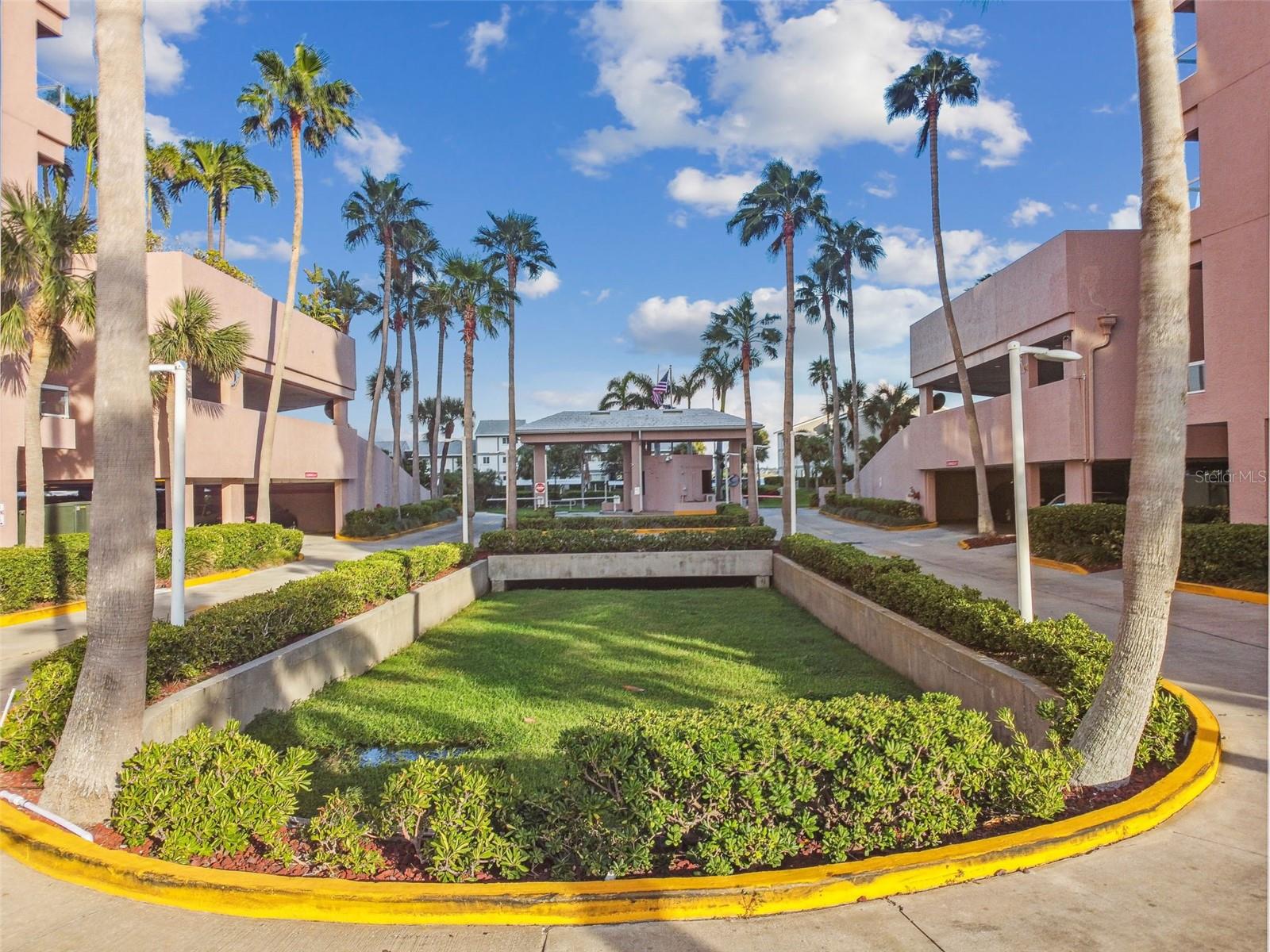 Clearwater Beach, Florida, 33767, United States, 2 Bedrooms Bedrooms, ,3 BathroomsBathrooms,Residential,Active,1919072