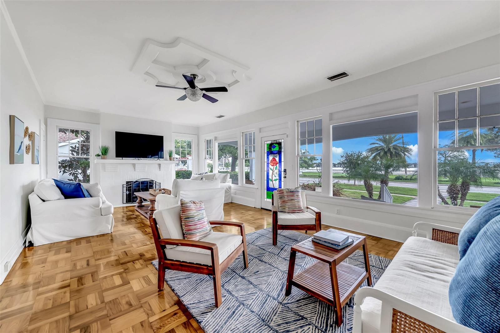 Tampa, Florida, 33606, United States, 4 Bedrooms Bedrooms, ,4 BathroomsBathrooms,Residential,Pending,1987252