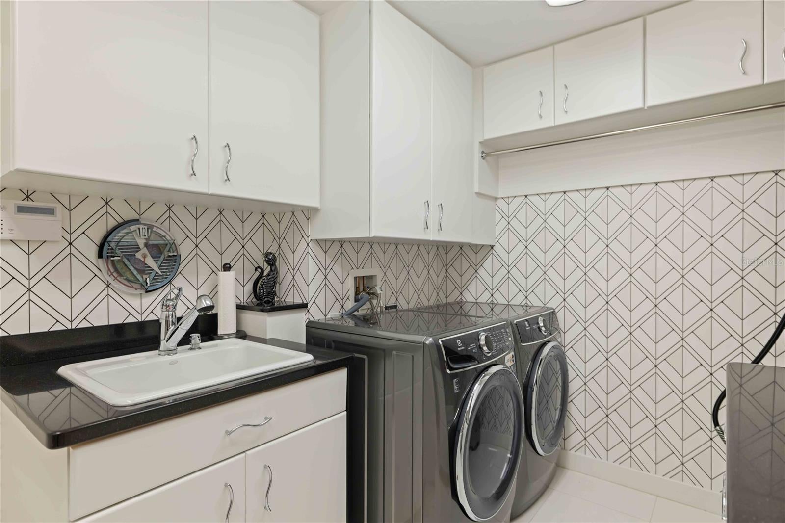 Nokomis, Florida, 34275, United States, 3 Bedrooms Bedrooms, ,3 BathroomsBathrooms,Residential,Active,1985591