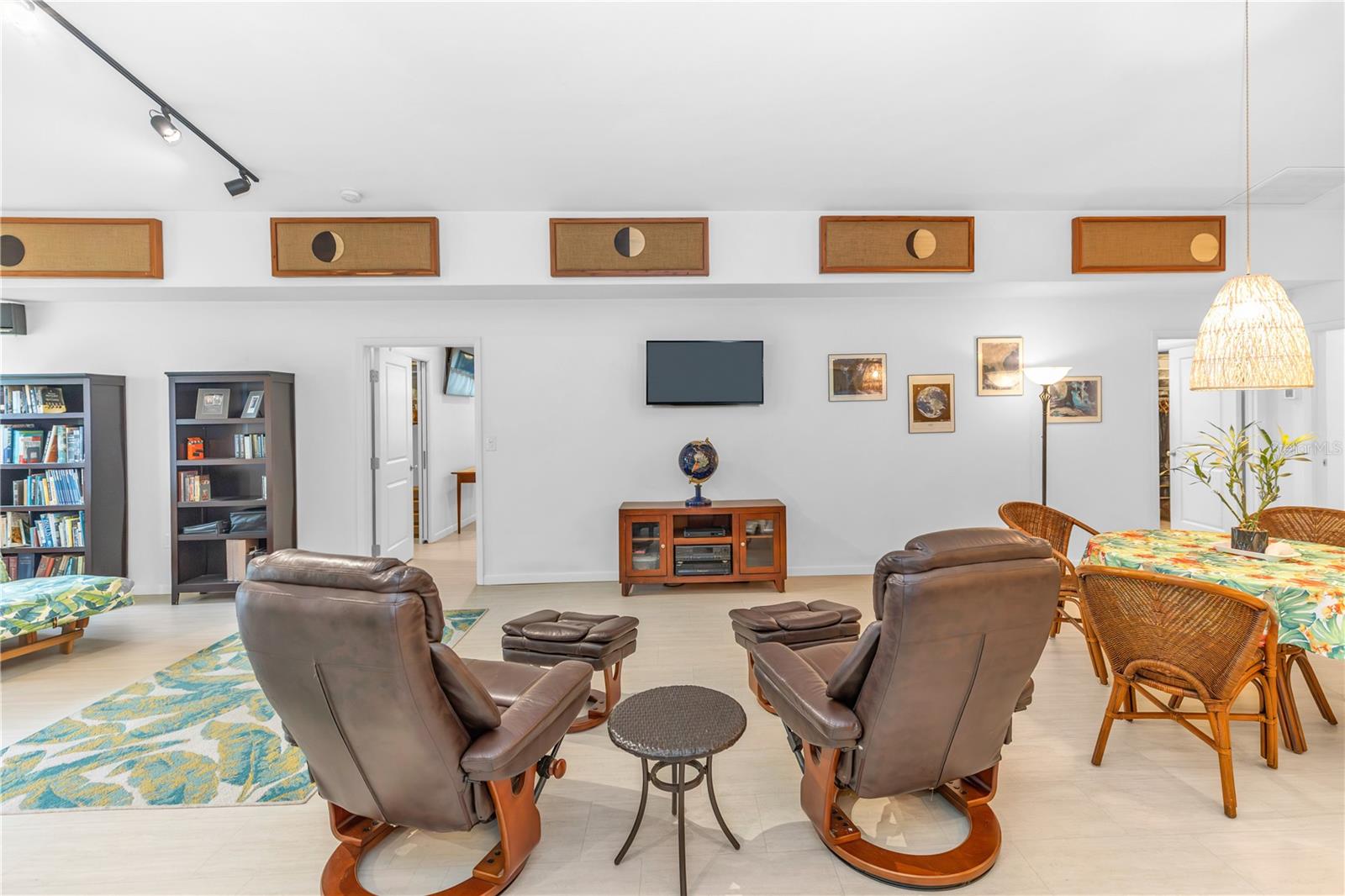 Crystal River, Florida, 34428, United States, 6 Bedrooms Bedrooms, ,5 BathroomsBathrooms,Residential,Active,1945058