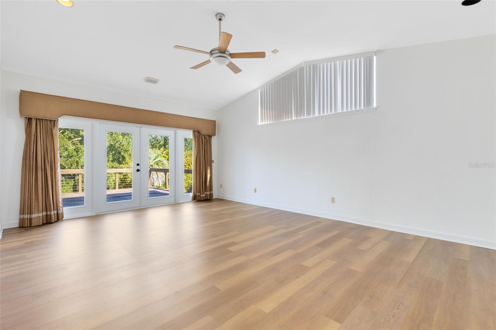 Winter Park, Florida, 32789, United States, 5 Bedrooms Bedrooms, ,4 BathroomsBathrooms,Residential,Active,1997586