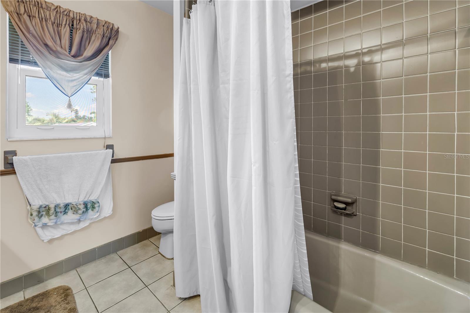 St Petersburg, Florida, 33703, United States, 5 Bedrooms Bedrooms, ,3 BathroomsBathrooms,Residential,Active,1824530