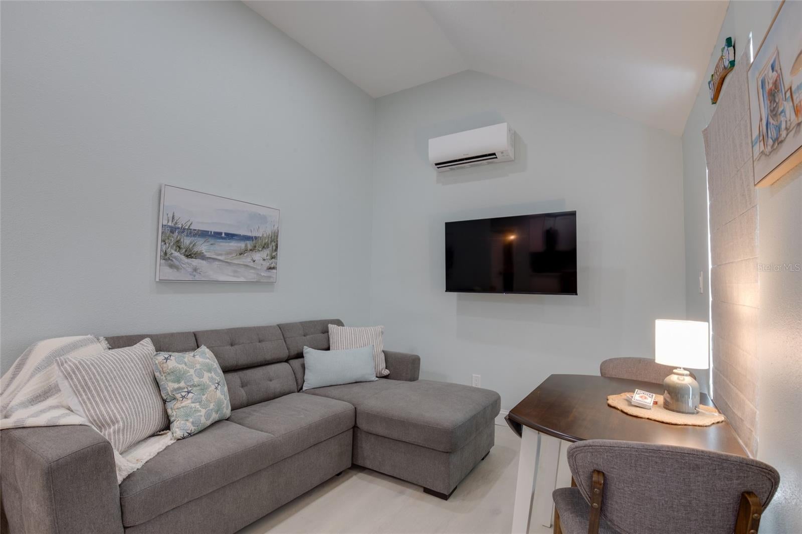 Dunedin, Florida, 34698, United States, 3 Bedrooms Bedrooms, ,3 BathroomsBathrooms,Residential,Active,2009176