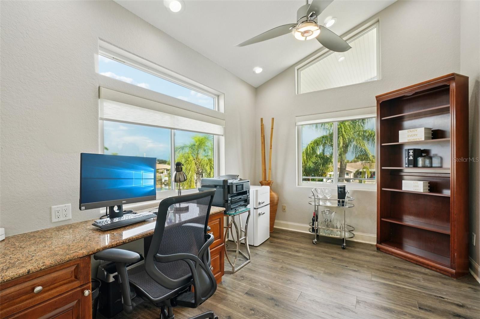 St Petersburg, Florida, 33703, United States, 4 Bedrooms Bedrooms, ,4 BathroomsBathrooms,Residential,Active,1934835