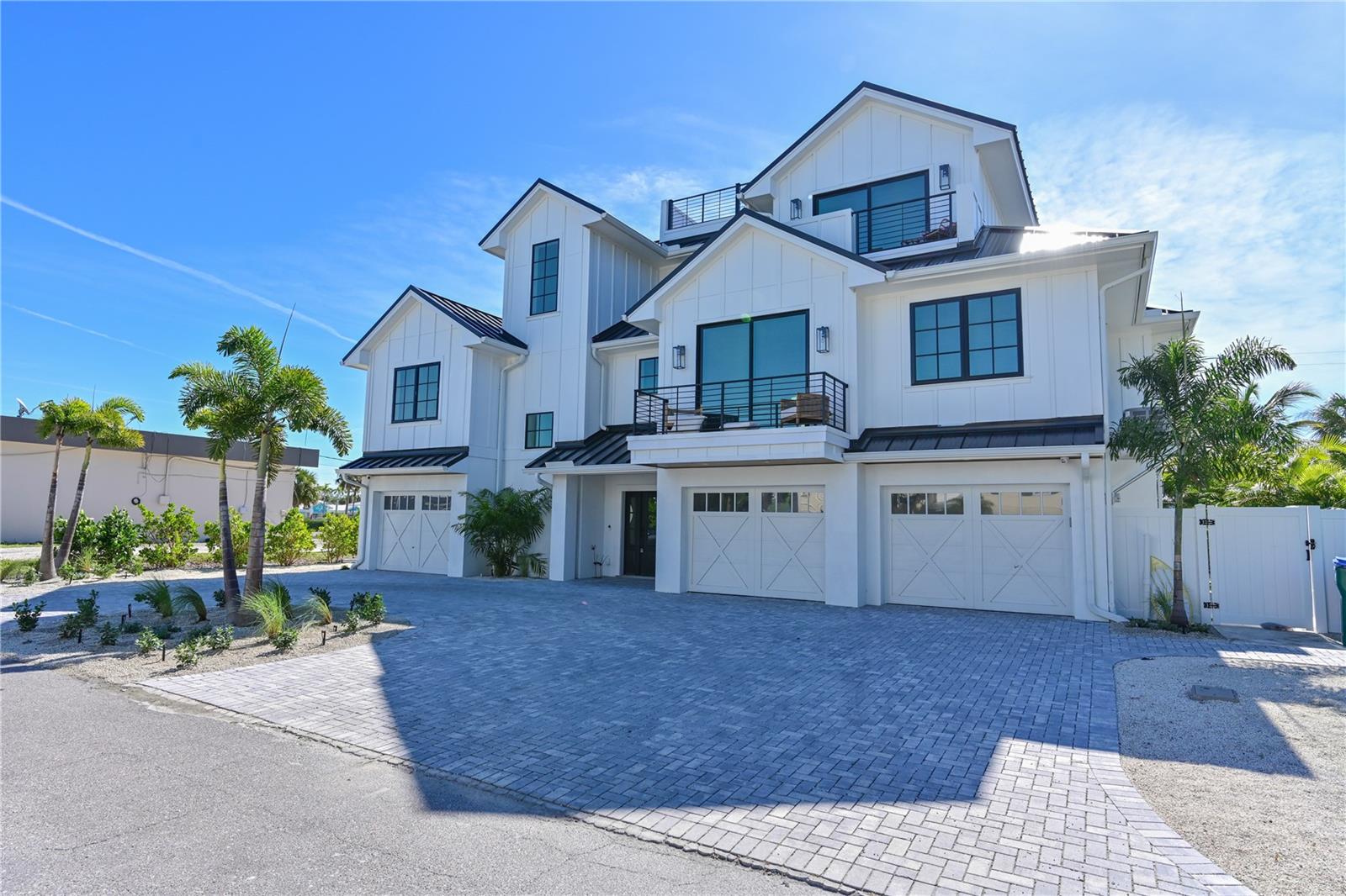 Holmes Beach, Florida, 34217, United States, 4 Bedrooms Bedrooms, ,4 BathroomsBathrooms,Residential,Active,1995267