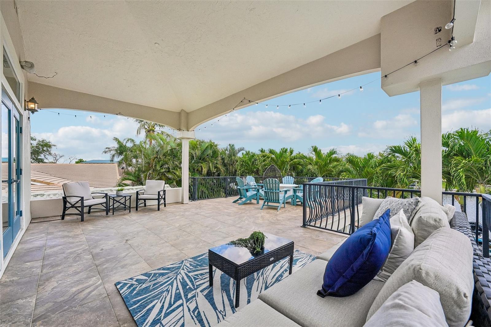 St Petersburg, Florida, 33703, United States, 5 Bedrooms Bedrooms, ,3 BathroomsBathrooms,Residential,Active,2051998