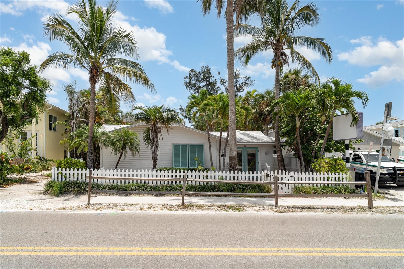 Anna Maria, Florida, 34216, United States, 2 Bedrooms Bedrooms, ,1 BathroomBathrooms,Residential,Active,1886825