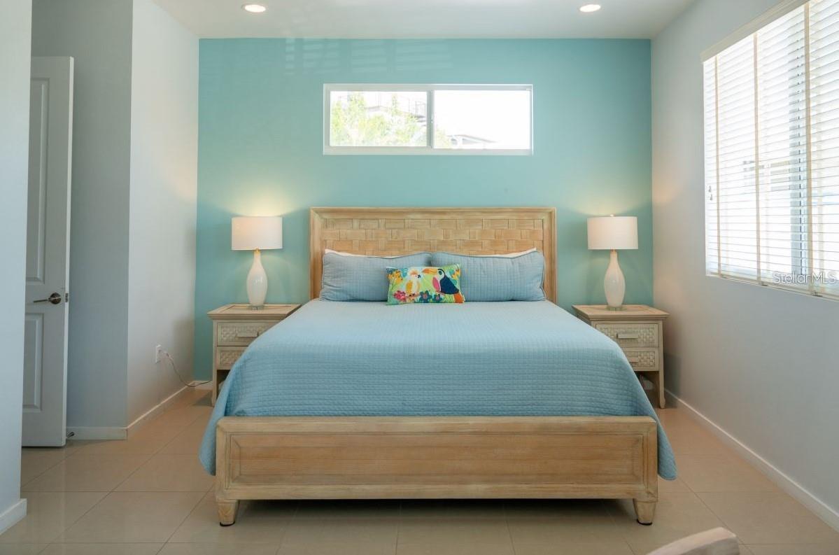 Sarasota, Florida, 34242, United States, 5 Bedrooms Bedrooms, ,4 BathroomsBathrooms,Residential,Active,1773194