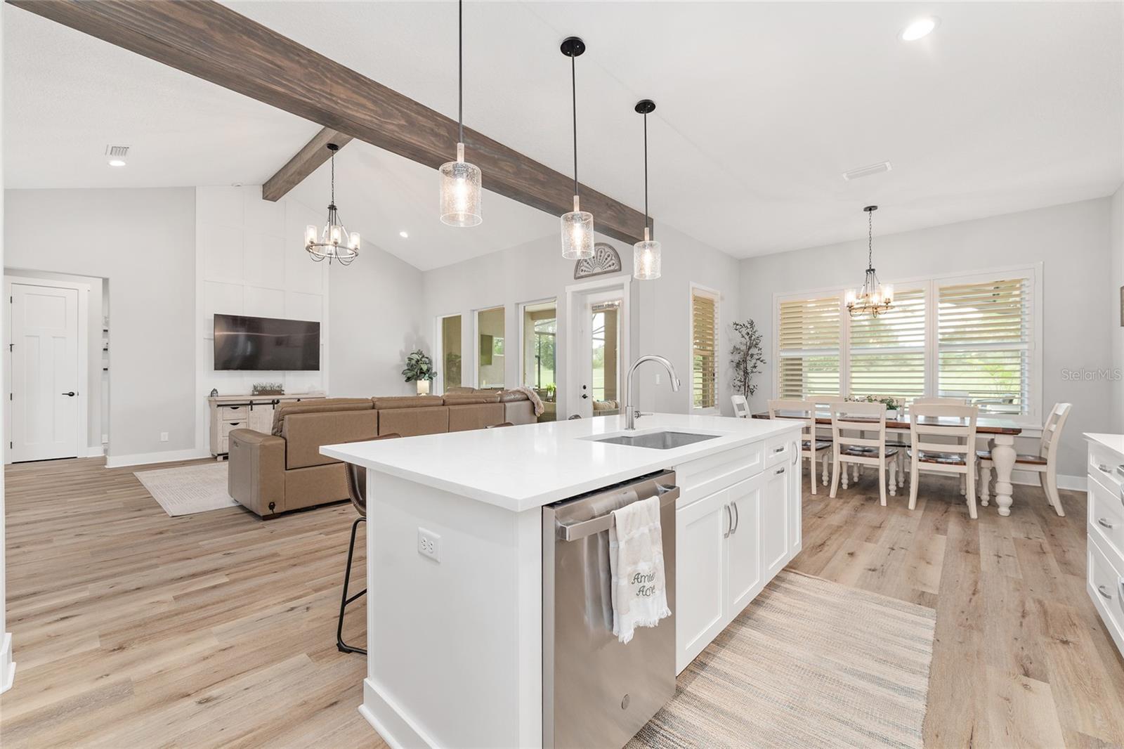 Oxford, Florida, 34484, United States, 4 Bedrooms Bedrooms, ,3 BathroomsBathrooms,Residential,Active,1936399