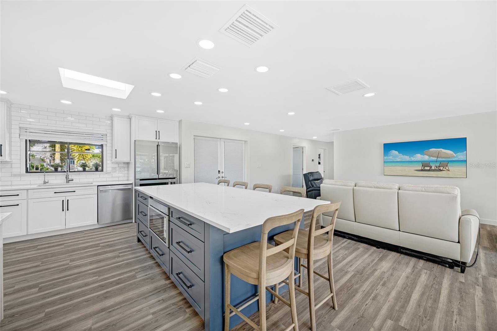 Clearwater Beach, Florida, 33767, United States, 3 Bedrooms Bedrooms, ,2 BathroomsBathrooms,Residential,Active,1894990