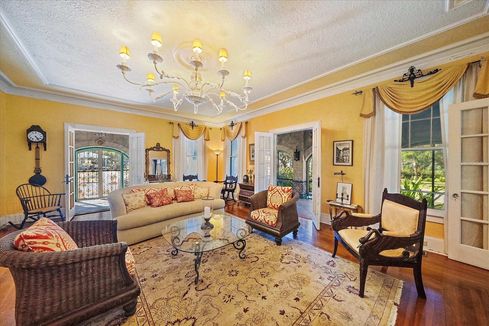 Sarasota, Florida, 34234, United States, 6 Bedrooms Bedrooms, ,5 BathroomsBathrooms,Residential,Active,2002321