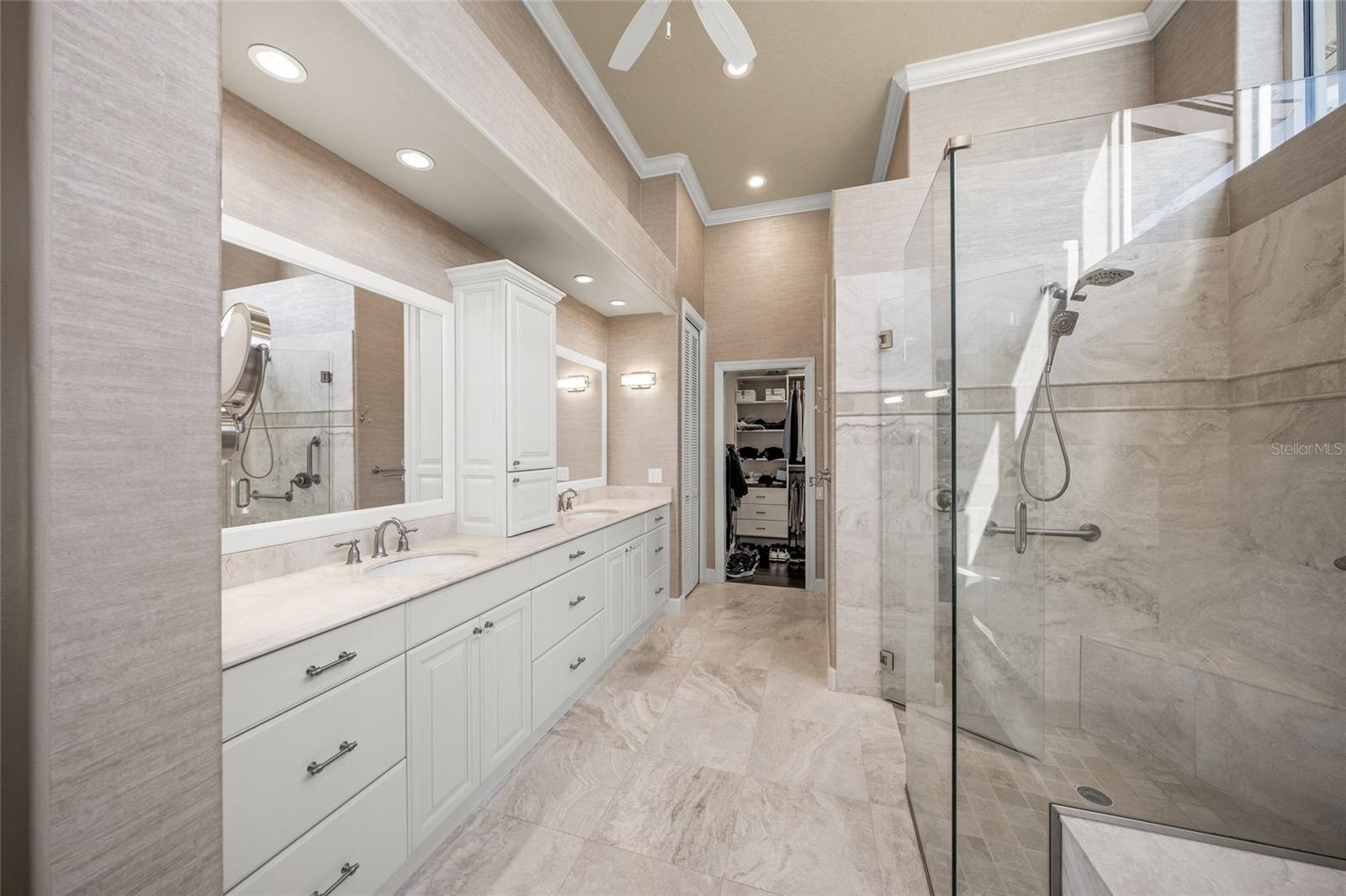 Sarasota, Florida, 34240, United States, 4 Bedrooms Bedrooms, ,5 BathroomsBathrooms,Residential,Active,1968088