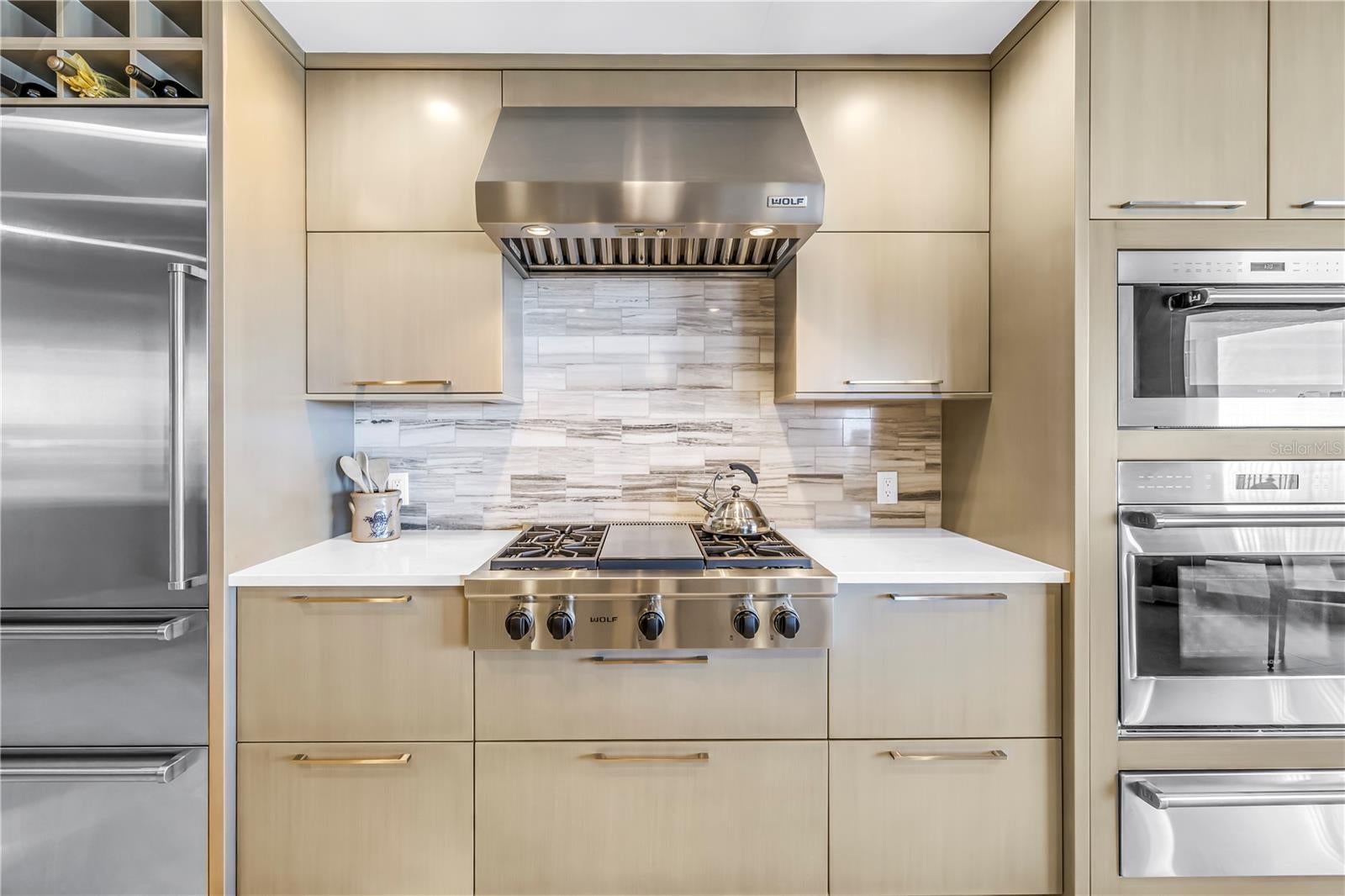 St Petersburg, Florida, 33701, United States, 2 Bedrooms Bedrooms, ,2 BathroomsBathrooms,Residential,Active,2012232