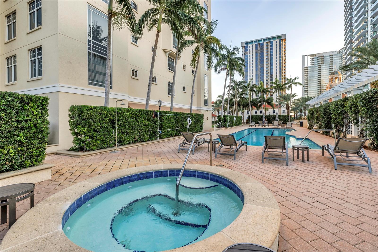 St Petersburg, Florida, 33701, United States, 2 Bedrooms Bedrooms, ,3 BathroomsBathrooms,Residential,Active,1993954