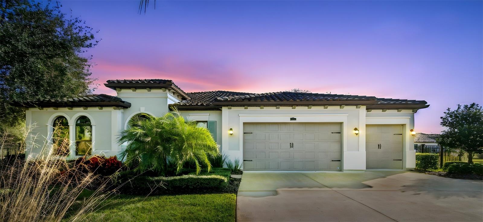 Lutz, Florida, 33559, United States, 4 Bedrooms Bedrooms, ,3 BathroomsBathrooms,Residential,Active,2009815