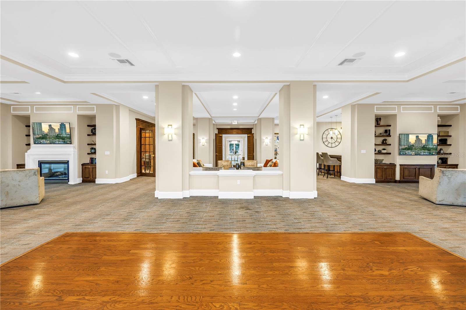 St Petersburg, Florida, 33701, United States, 2 Bedrooms Bedrooms, ,3 BathroomsBathrooms,Residential,Active,1993954