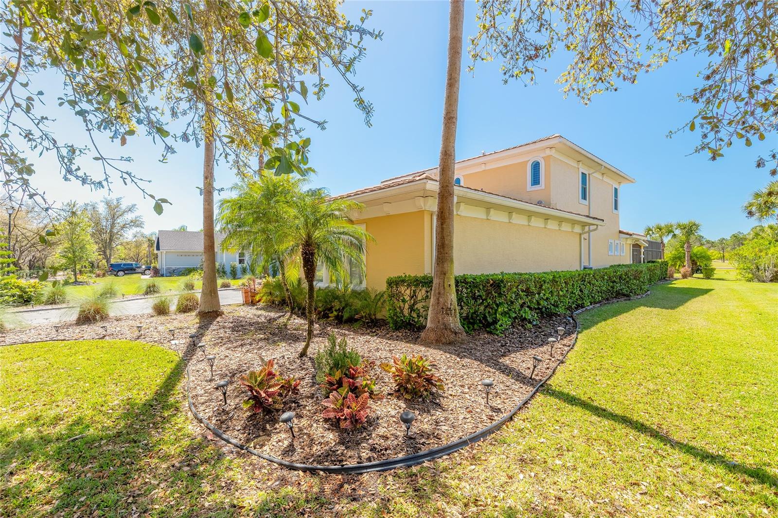 Daytona Beach, Florida, 32124, United States, 5 Bedrooms Bedrooms, ,4 BathroomsBathrooms,Residential,Active,1945086