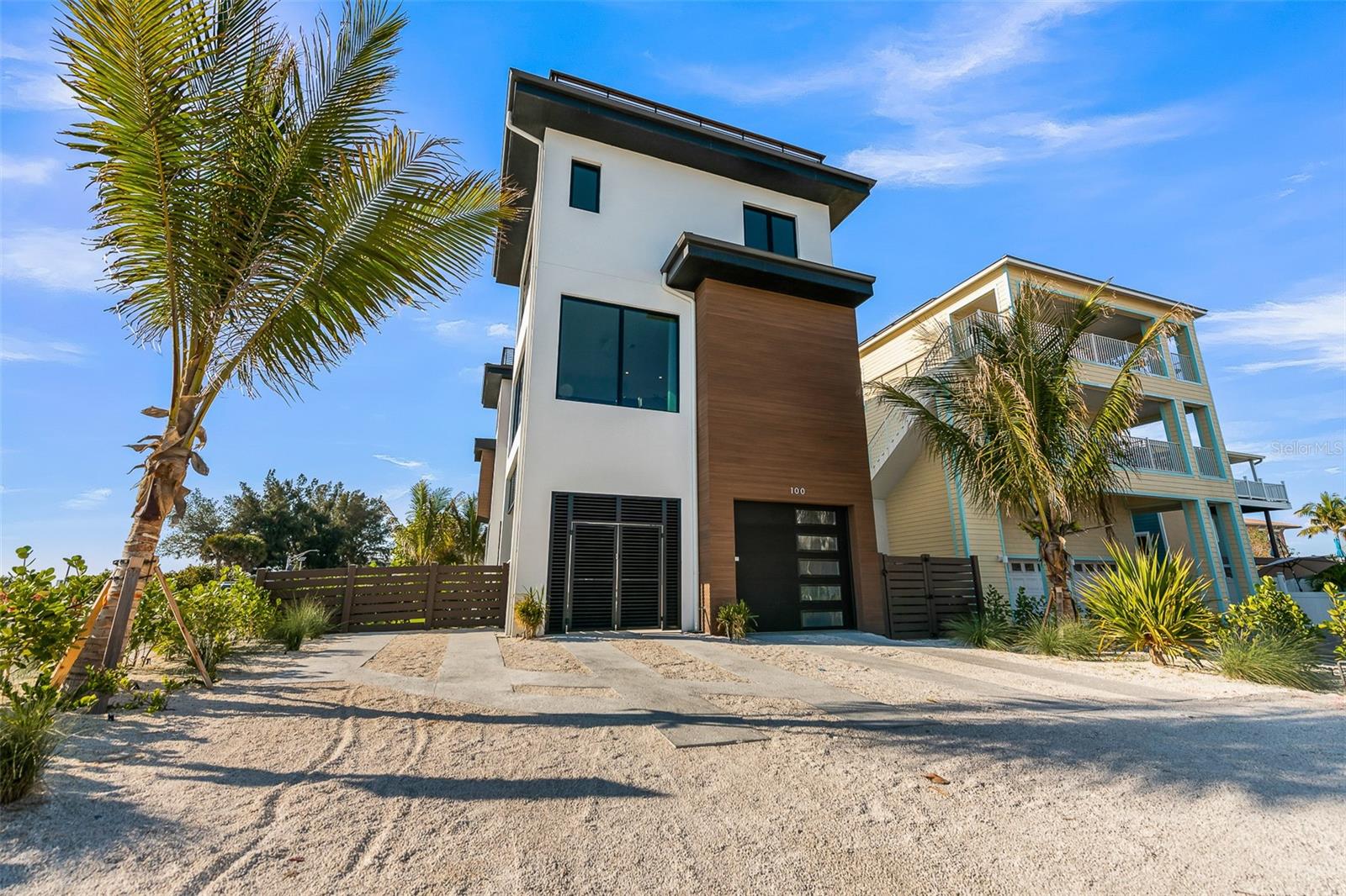 Bradenton Beach, Florida, 34217, United States, ,6 BathroomsBathrooms,Residential,Active,1829944