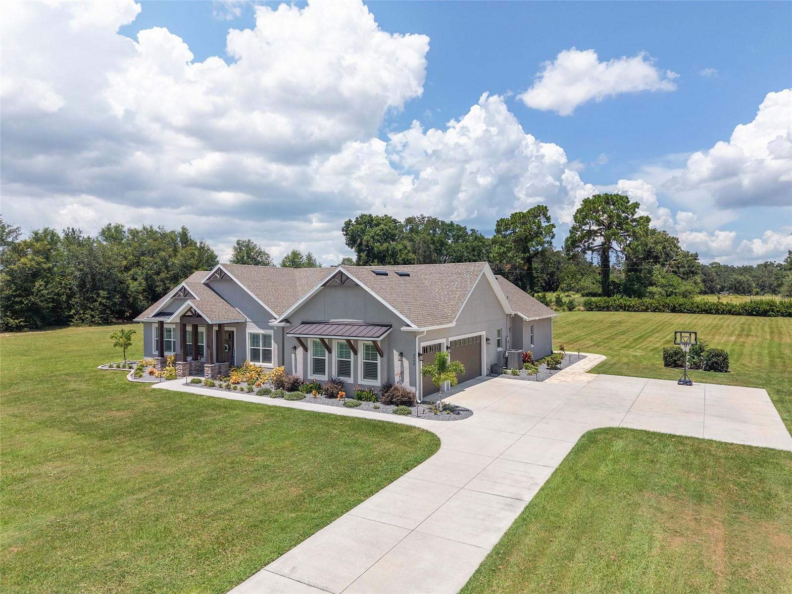 Oxford, Florida, 34484, United States, 4 Bedrooms Bedrooms, ,3 BathroomsBathrooms,Residential,Active,1936399