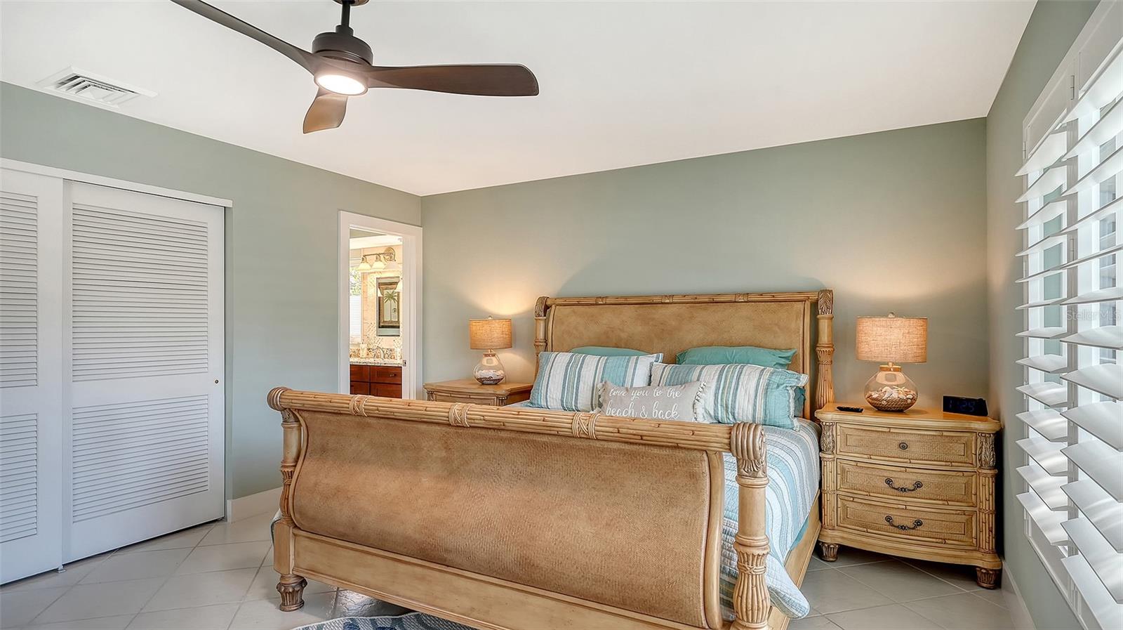 Sarasota, Florida, 34242, United States, 2 Bedrooms Bedrooms, ,2 BathroomsBathrooms,Residential,Active,1971807