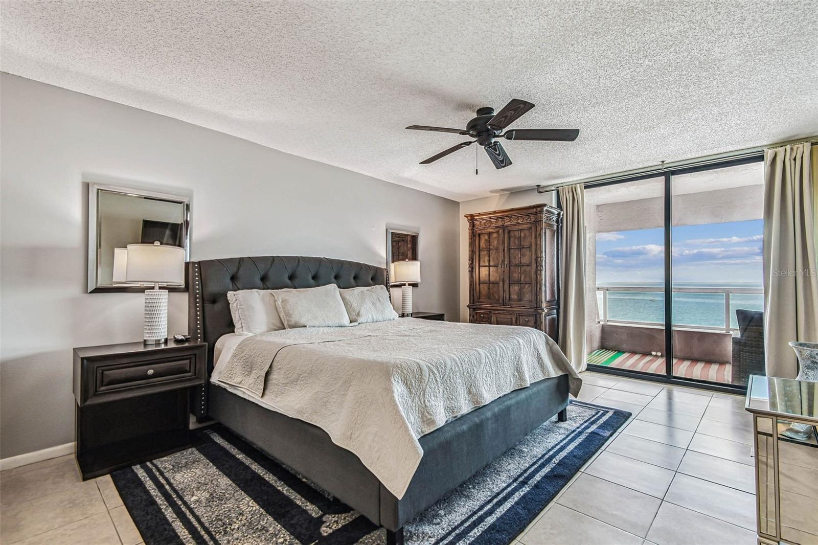 Clearwater Beach, Florida, 33767, United States, 2 Bedrooms Bedrooms, ,3 BathroomsBathrooms,Residential,Active,1919072