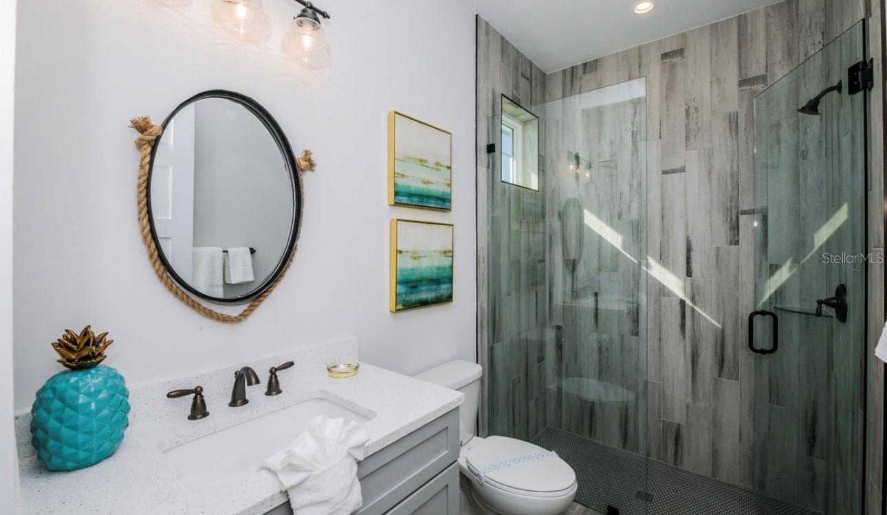 Bradenton Beach, Florida, 34217, United States, 7 Bedrooms Bedrooms, ,8 BathroomsBathrooms,Residential,Active,1988487