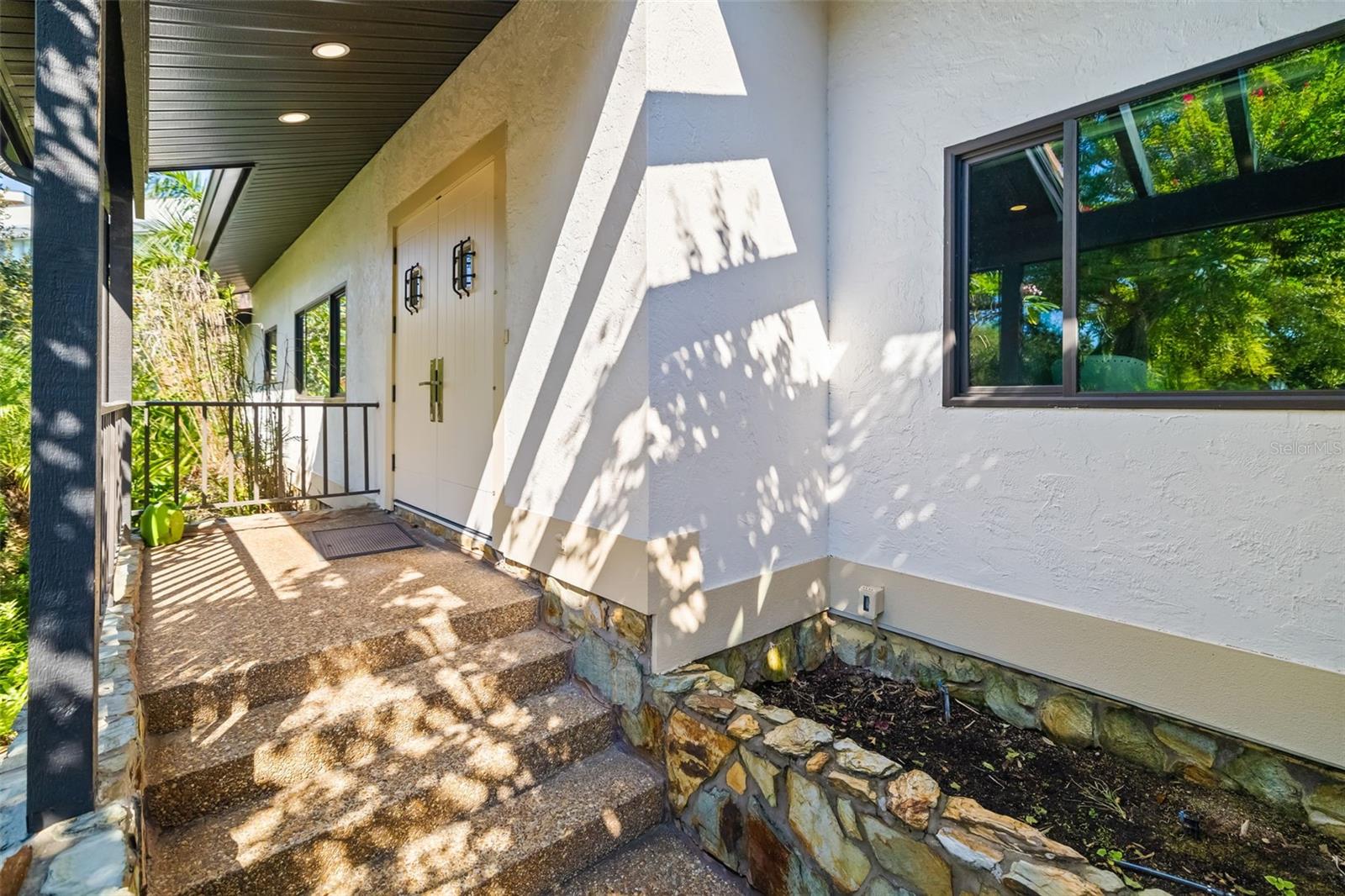 Longboat Key, Florida, 34228, United States, 3 Bedrooms Bedrooms, ,4 BathroomsBathrooms,Residential,Active,1995265