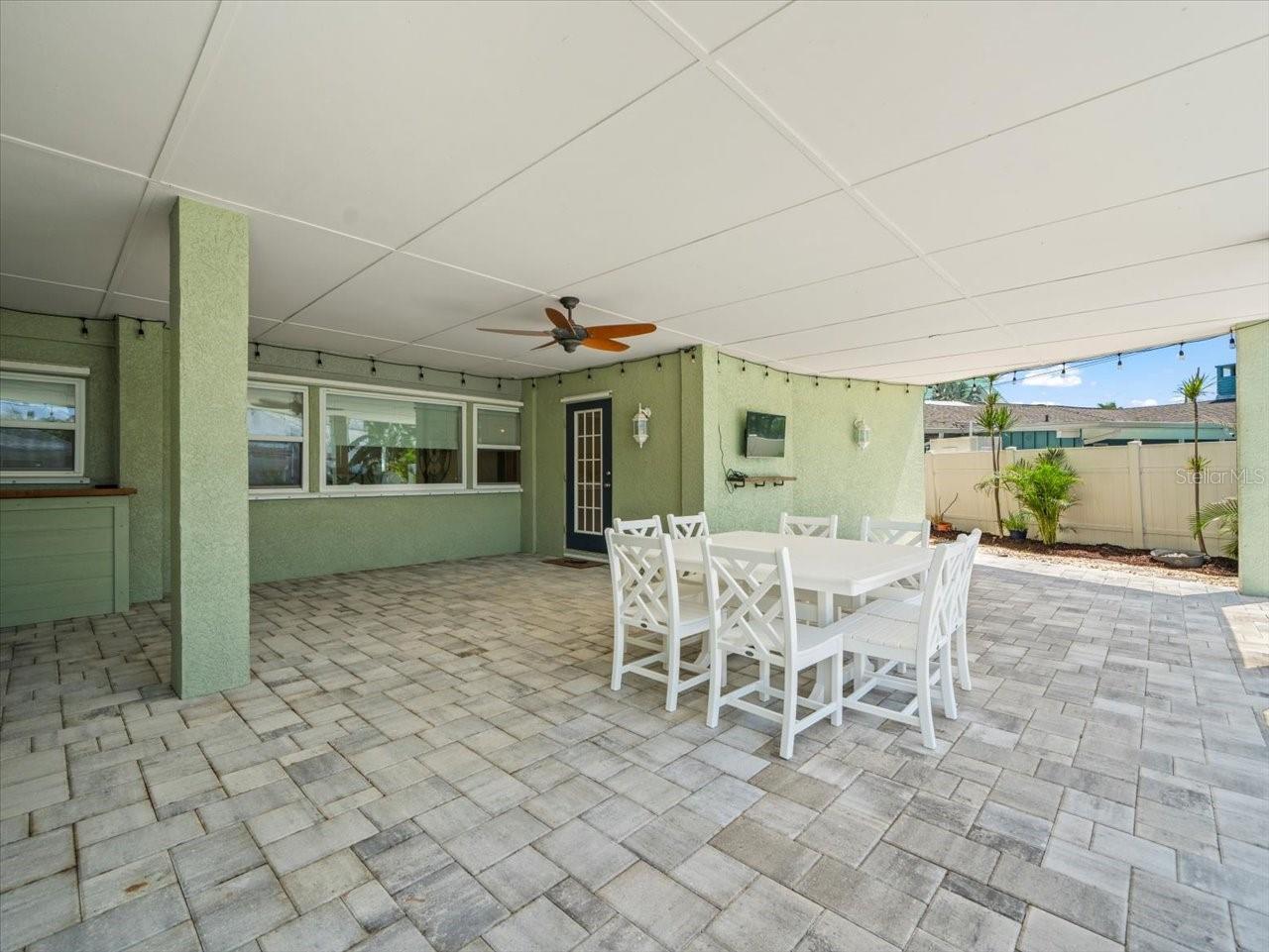 Redington Beach, Florida, 33708, United States, 3 Bedrooms Bedrooms, ,4 BathroomsBathrooms,Residential,Active,1936157