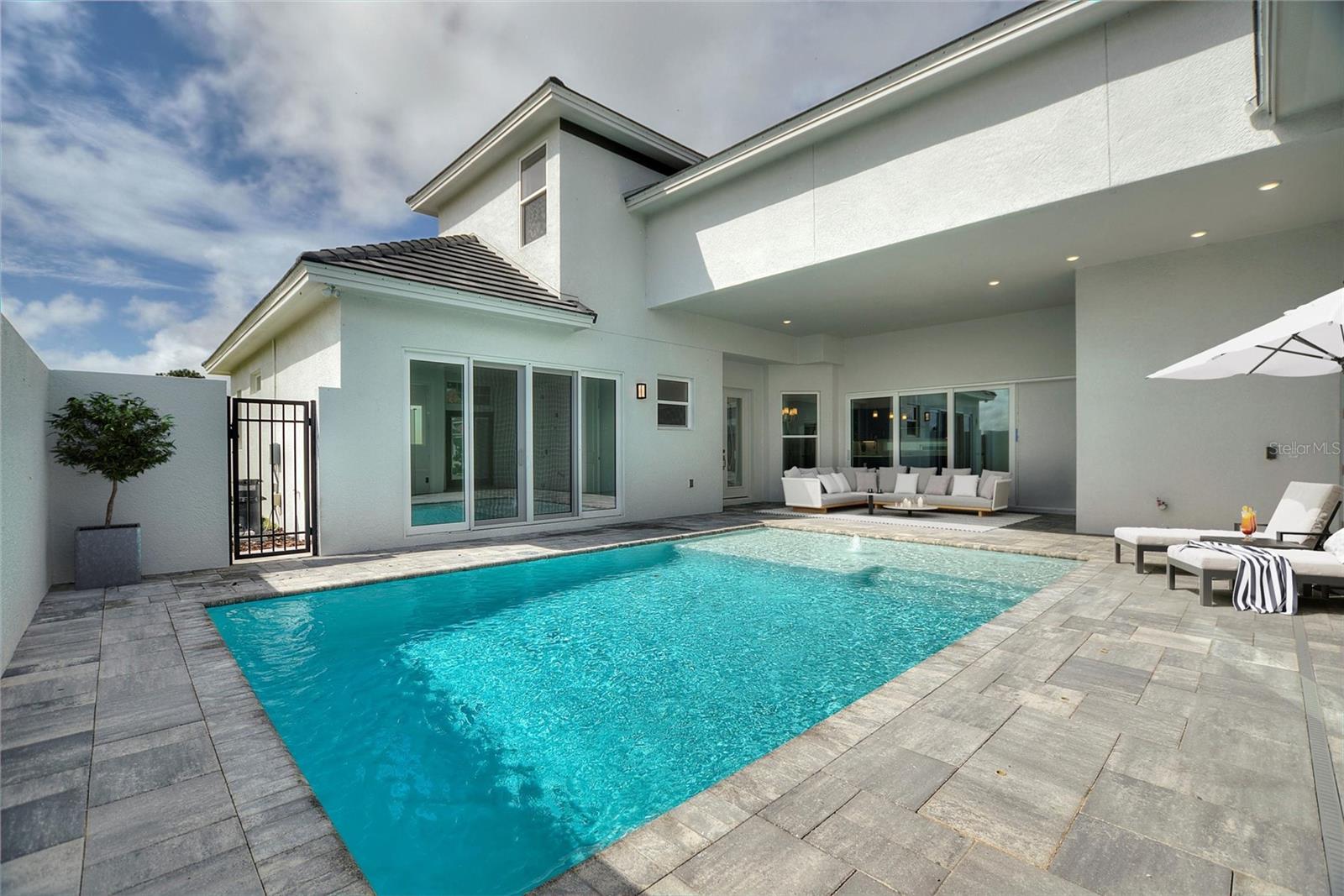 Davenport, Florida, 33837, United States, 4 Bedrooms Bedrooms, ,4 BathroomsBathrooms,Residential,Active,1967317