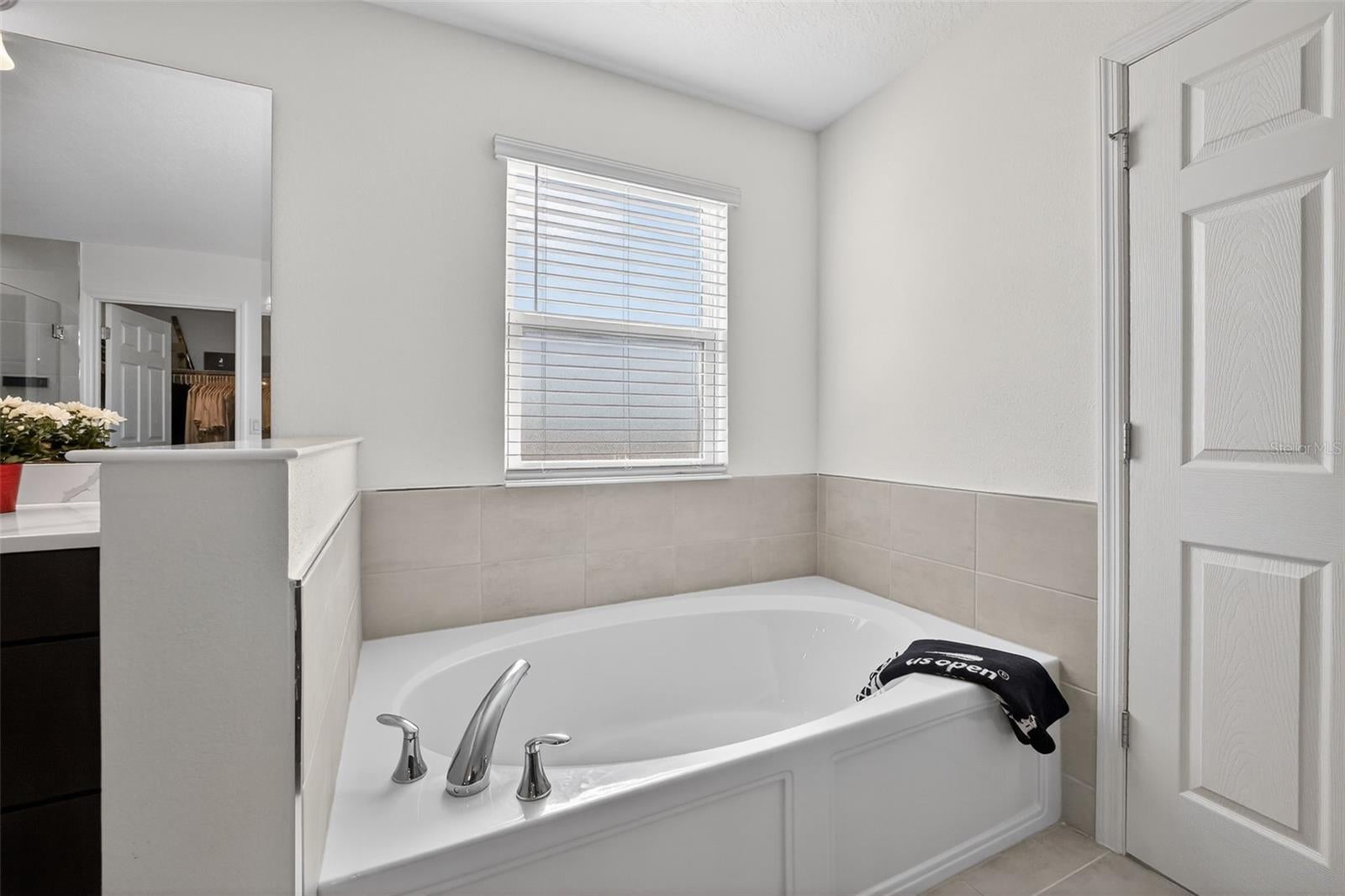 Mount Dora, Florida, 32757, United States, 7 Bedrooms Bedrooms, ,6 BathroomsBathrooms,Residential,Active,2007648